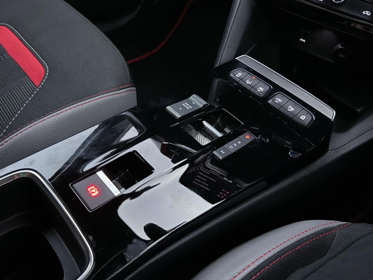 Vauxhall Mokka thumbnail Interior Front