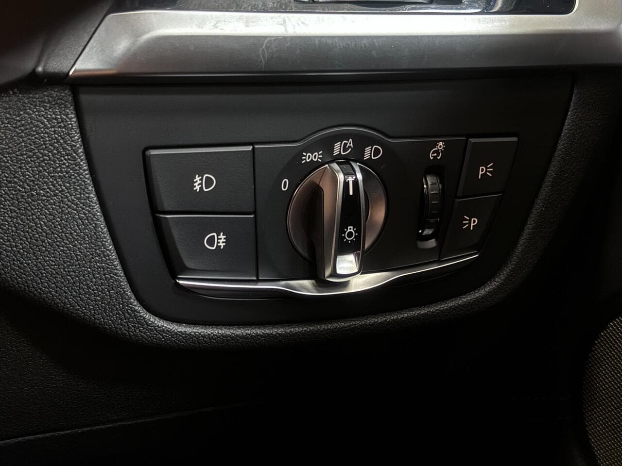 BMW X3 thumbnail Misc Controls