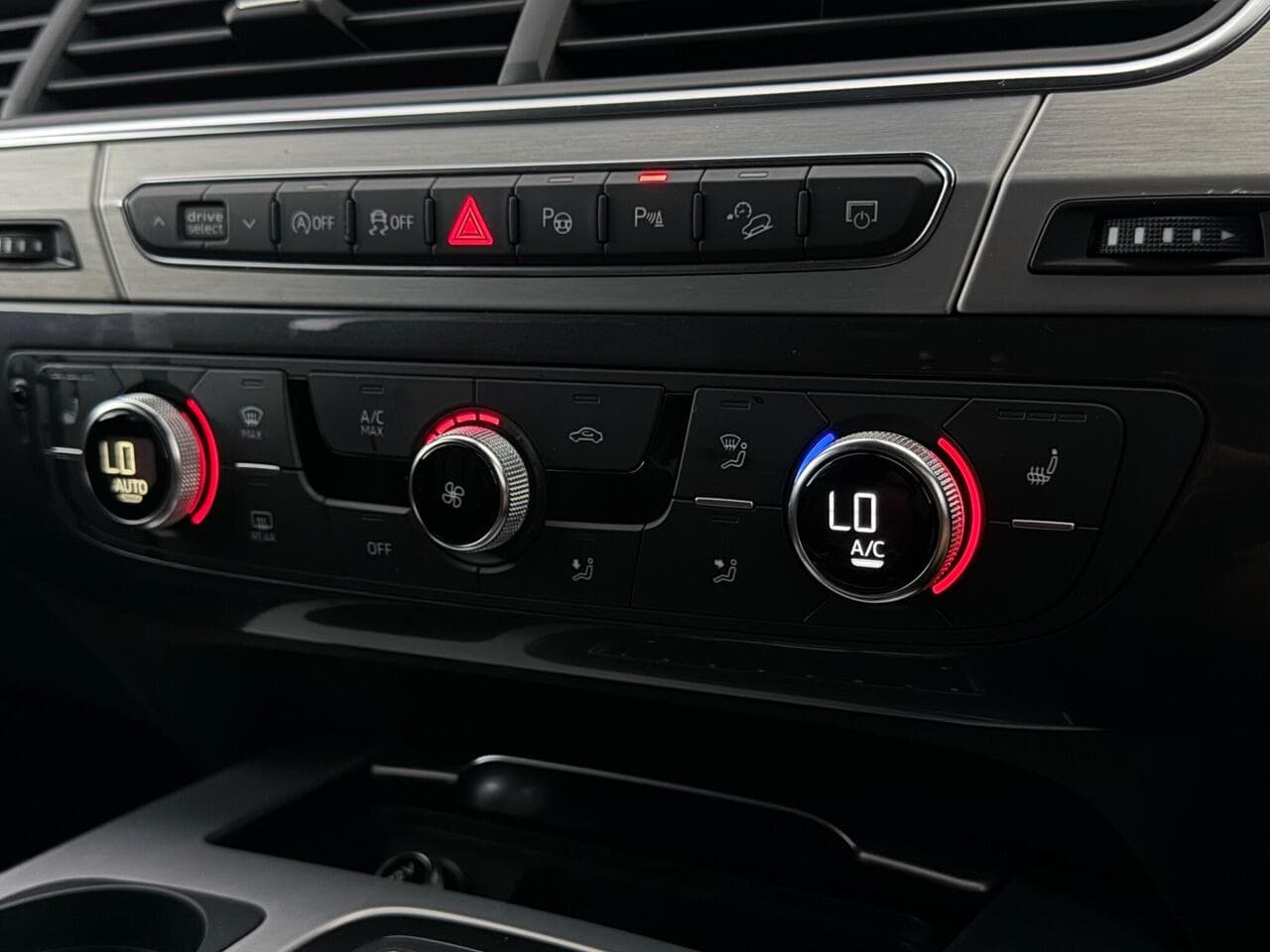 Audi Q7 thumbnail Misc Controls