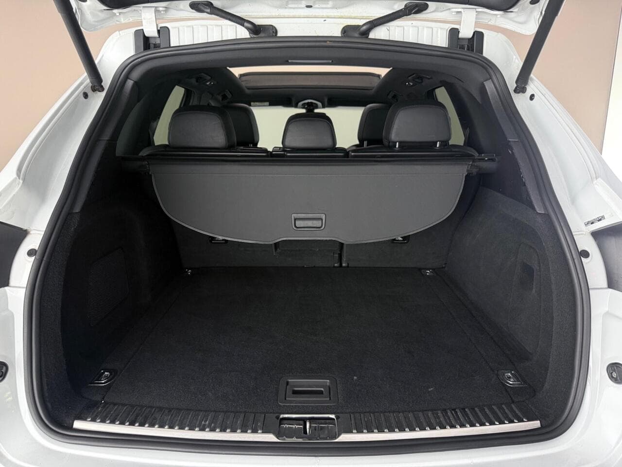 Porsche Cayenne thumbnail Boot