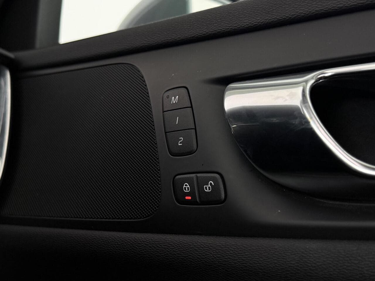 Volvo V60 thumbnail Misc Controls