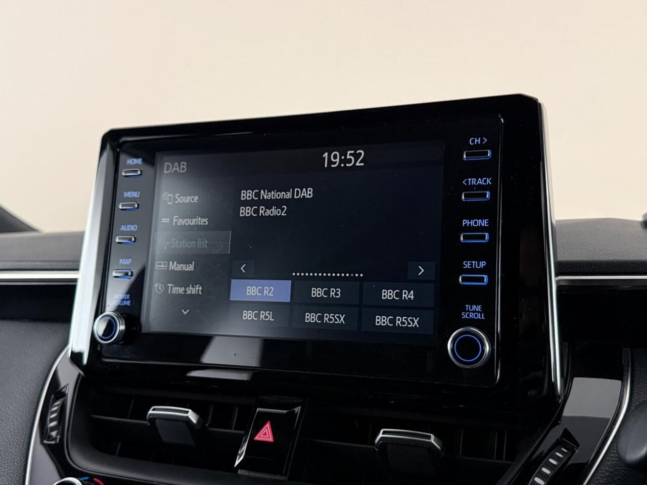 Toyota Corolla thumbnail Infotainment System