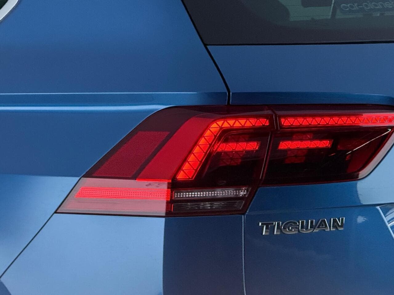 Volkswagen Tiguan thumbnail Lights Rear