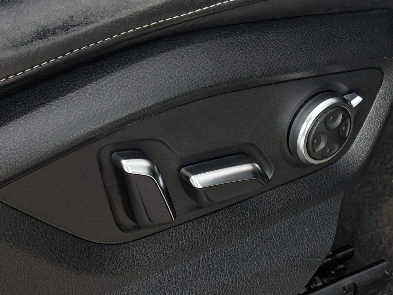 Audi Q7 thumbnail Misc Controls