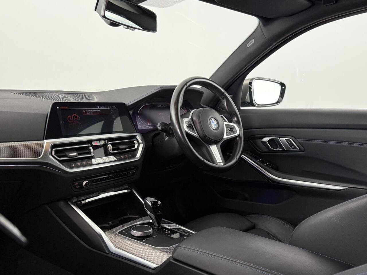 BMW 3 Series thumbnail Interior Front
