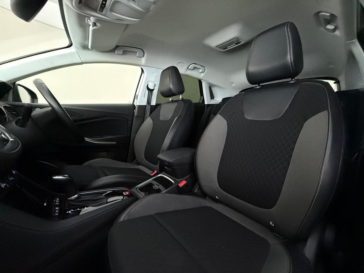 Vauxhall Grandland X thumbnail Seat Front Passenger