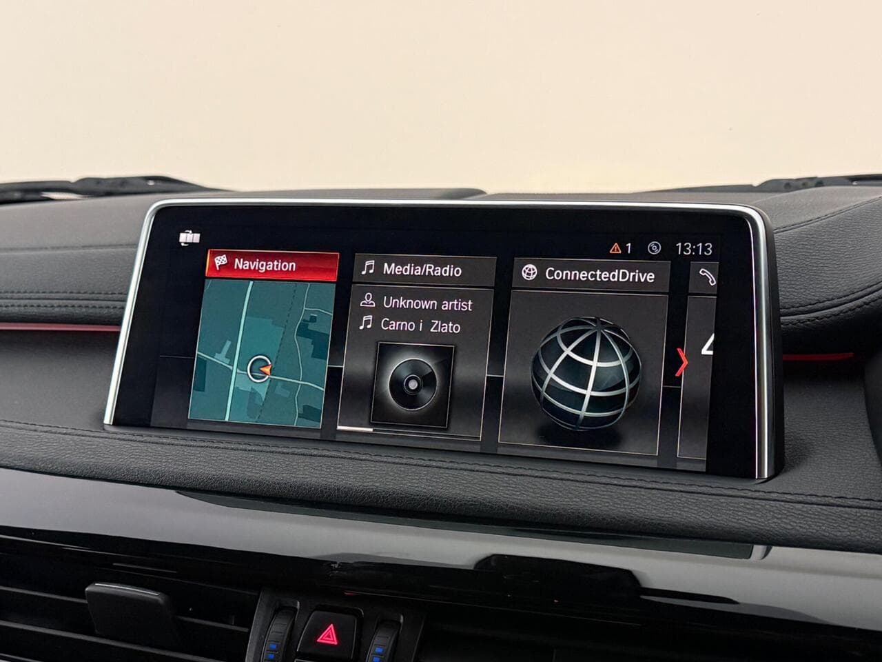 BMW X6 thumbnail Infotainment System