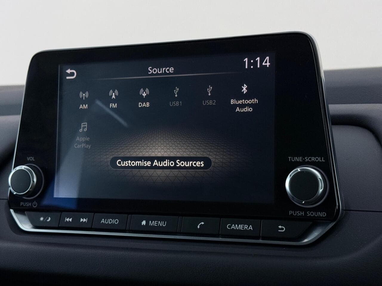 Nissan Qashqai thumbnail Infotainment System