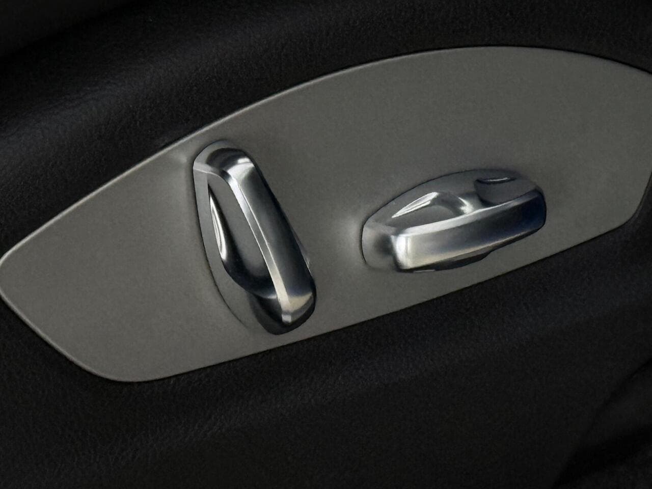Porsche Macan thumbnail Inconclusive