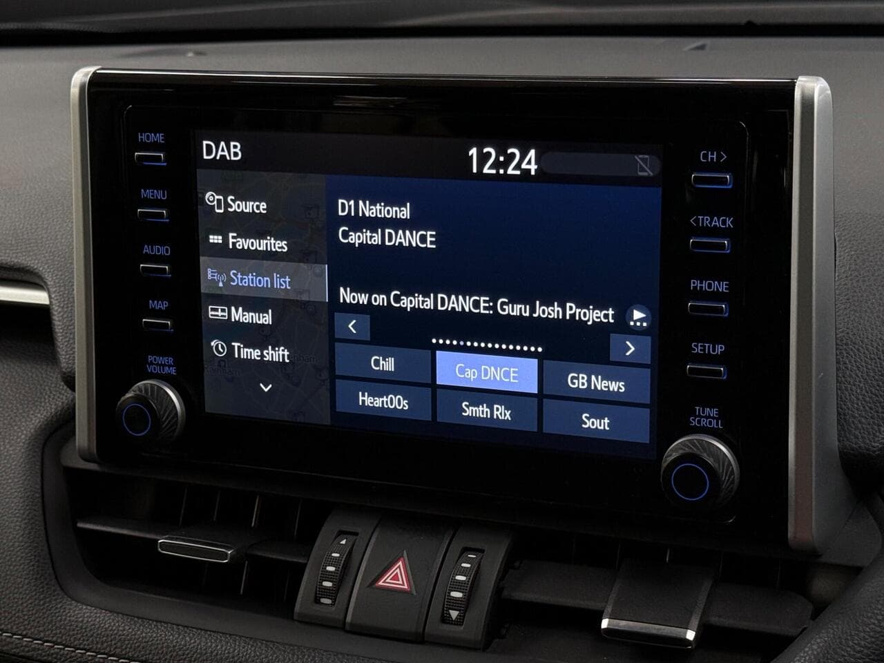 Toyota RAV4 thumbnail Infotainment System