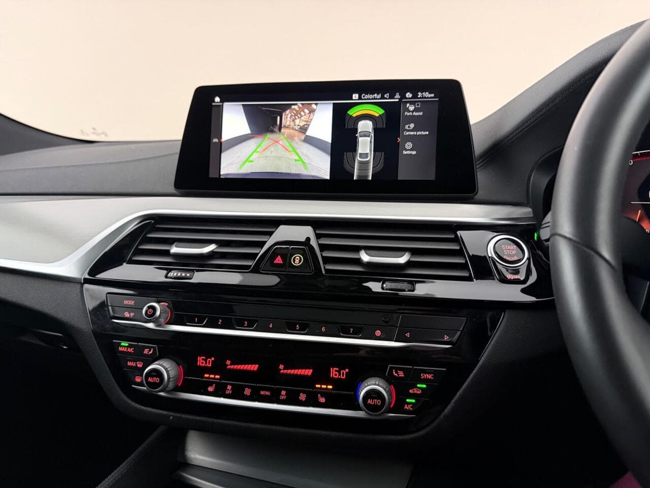 BMW 6 Series Gran Turismo thumbnail Infotainment System