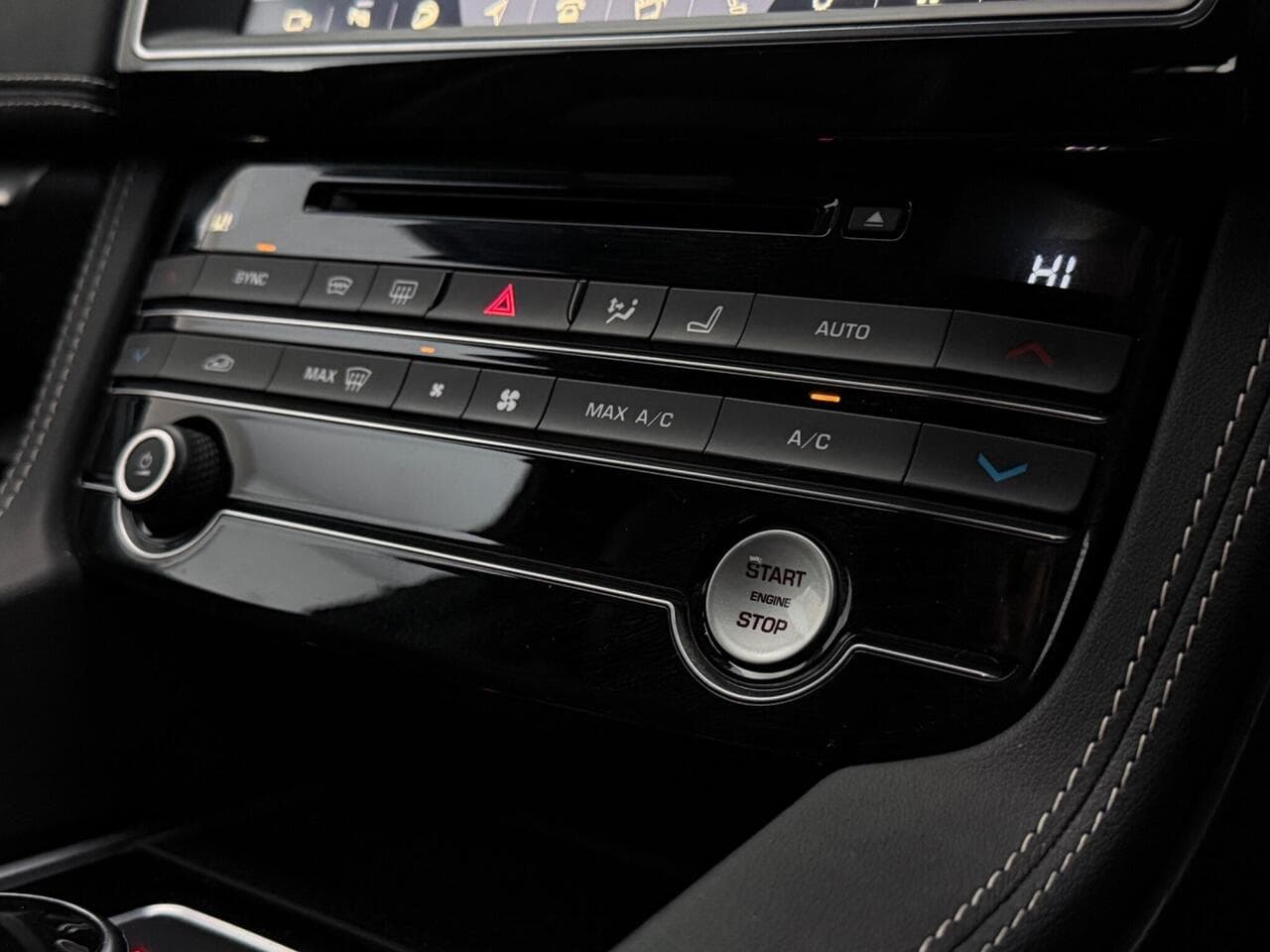 Jaguar F-PACE thumbnail Misc Controls