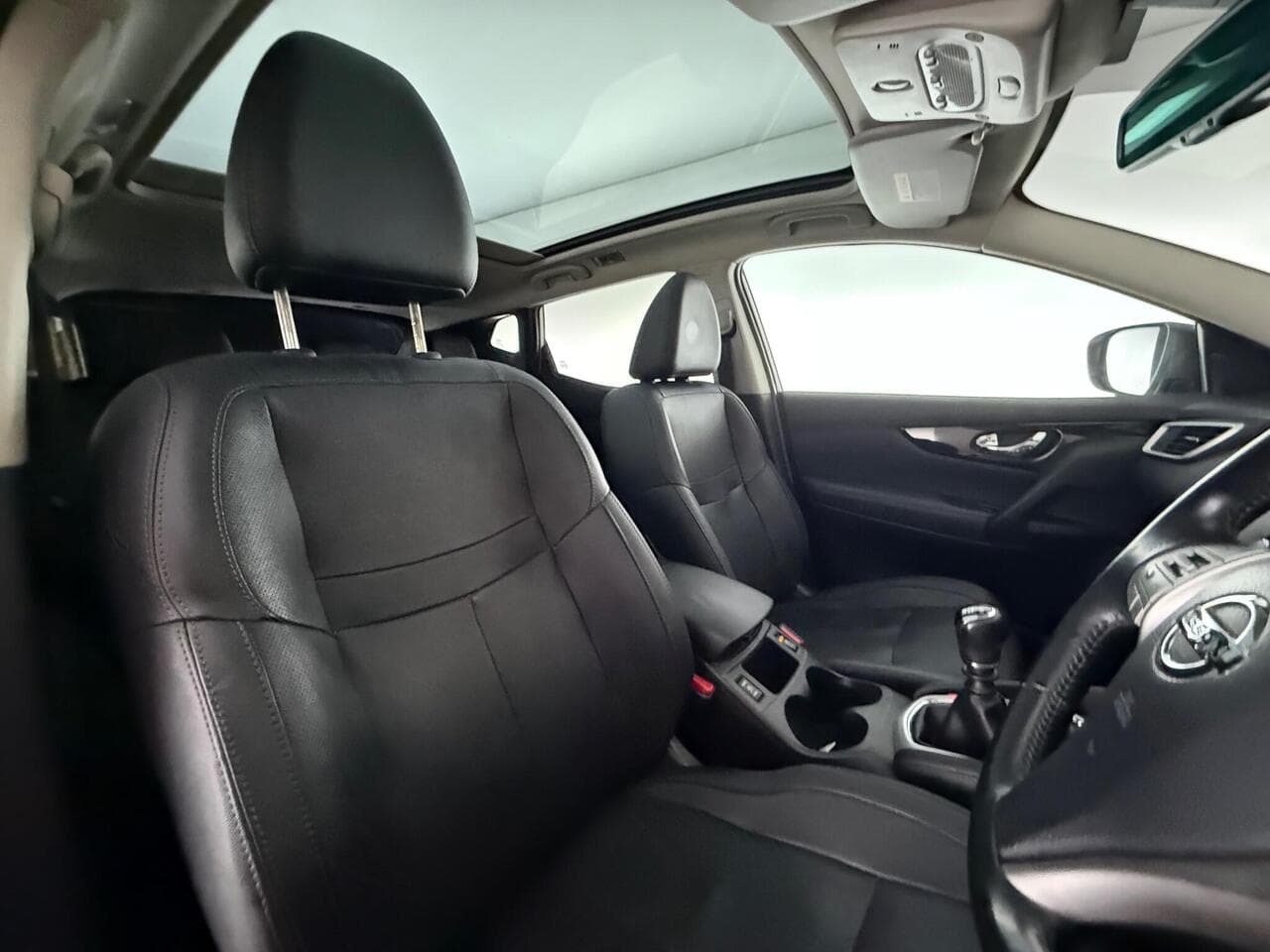 Nissan Qashqai thumbnail Seat Driver