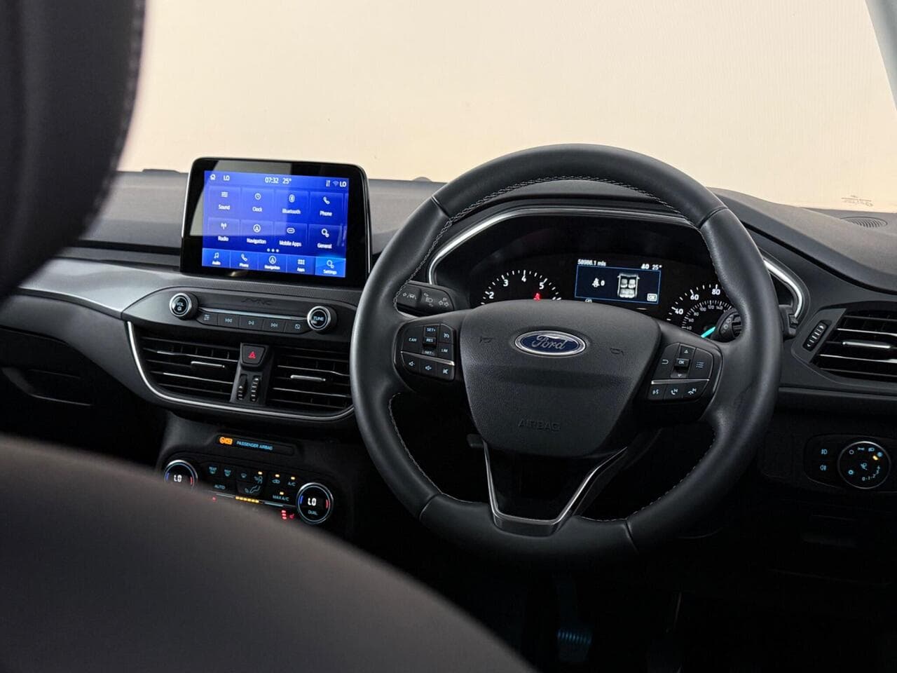Ford Focus thumbnail Steering Wheel
