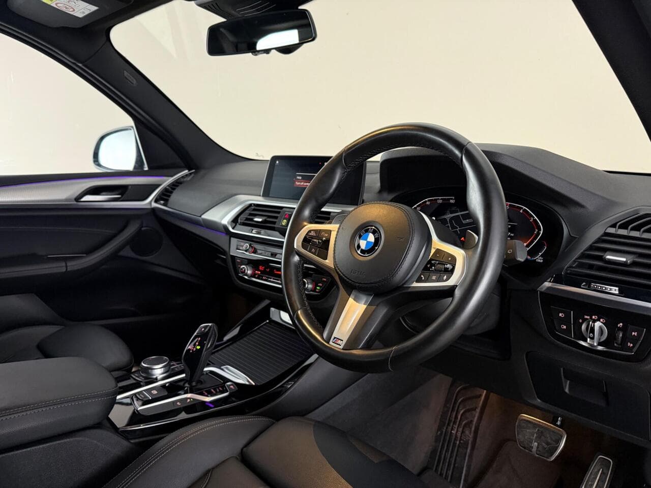 BMW X3 thumbnail Interior Front