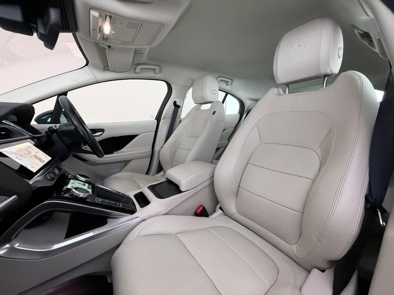 Jaguar I-PACE thumbnail Seat Front Passenger