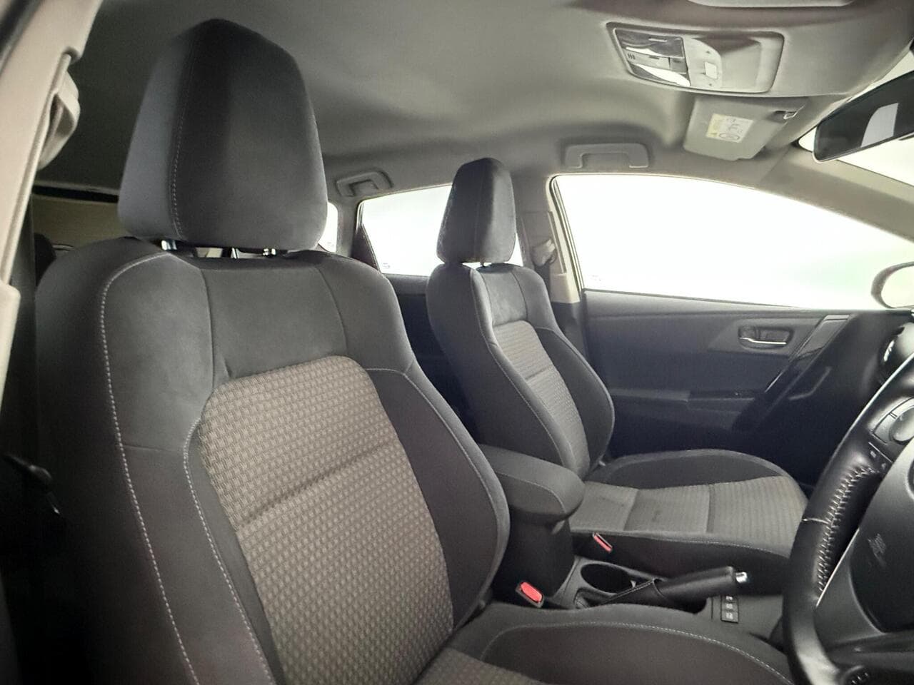 Toyota Auris thumbnail Seat Driver