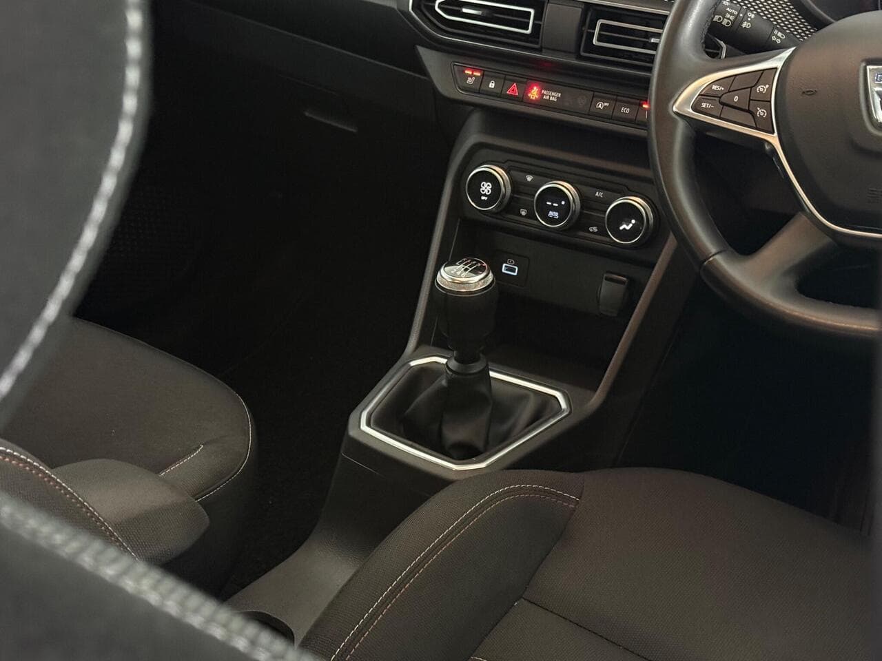 Dacia Jogger thumbnail Interior Front