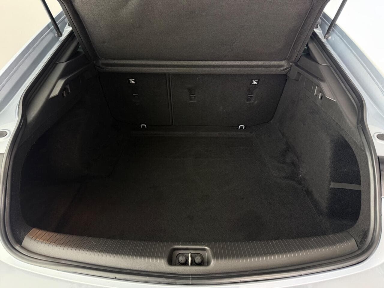 Vauxhall Insignia thumbnail Boot
