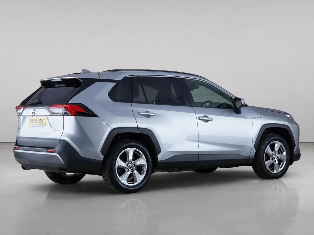 Toyota RAV4 thumbnail Rear Right
