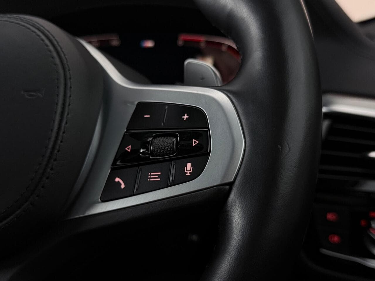 BMW 5 Series thumbnail Misc Controls