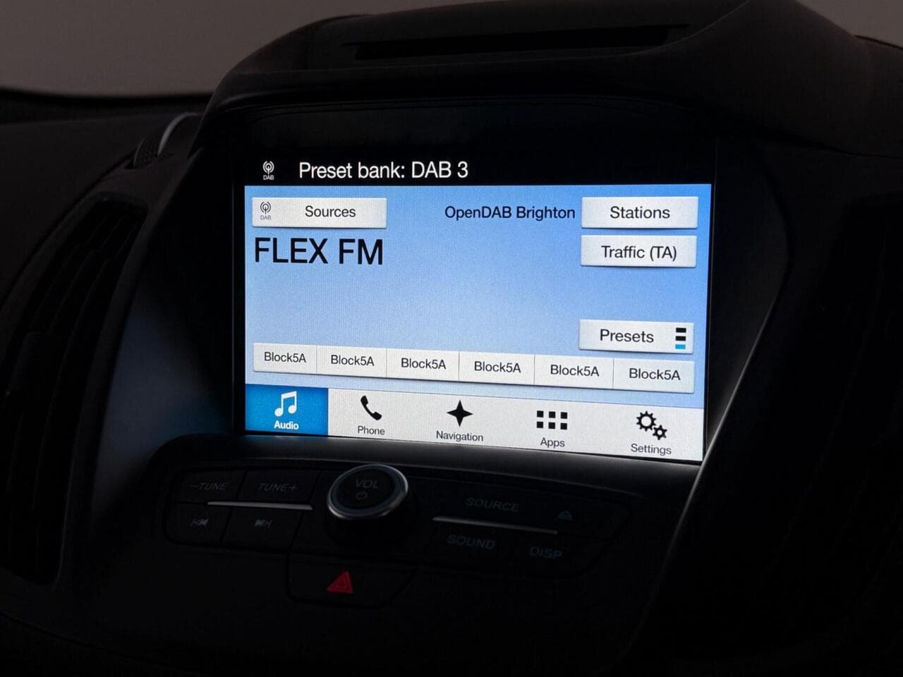Ford Kuga thumbnail Infotainment System