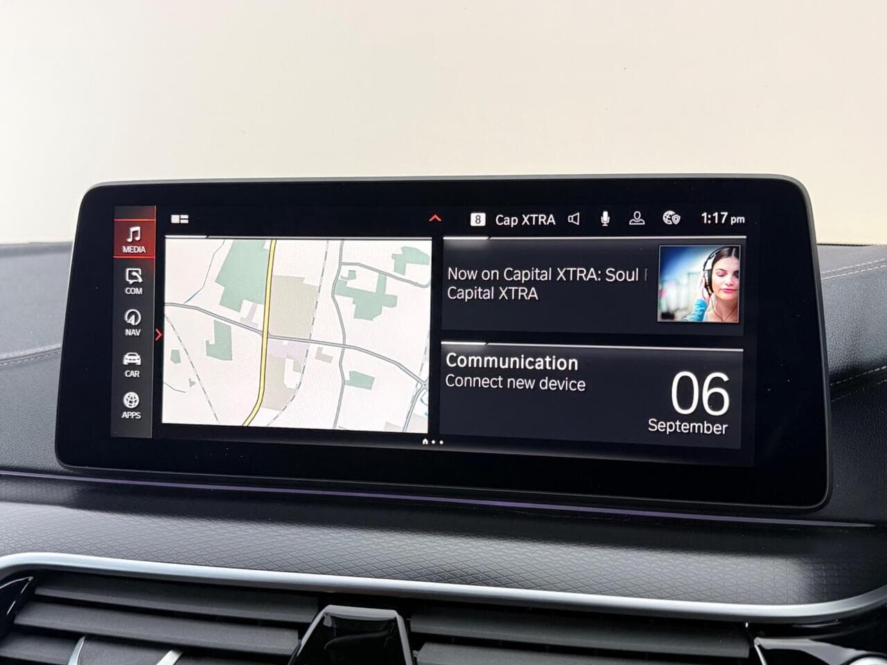BMW 5 Series thumbnail Infotainment System