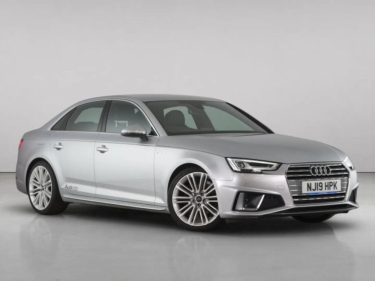 Audi A4 - Audi A4 2.0 TFSI 35 S line Saloon 4dr Petrol Manual Euro 6 (s/s) (150 ps)