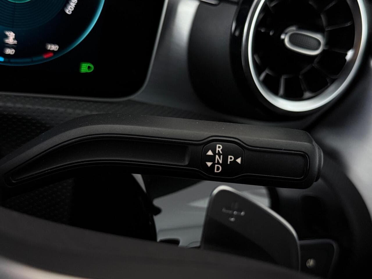 Mercedes-Benz CLA thumbnail Misc Controls