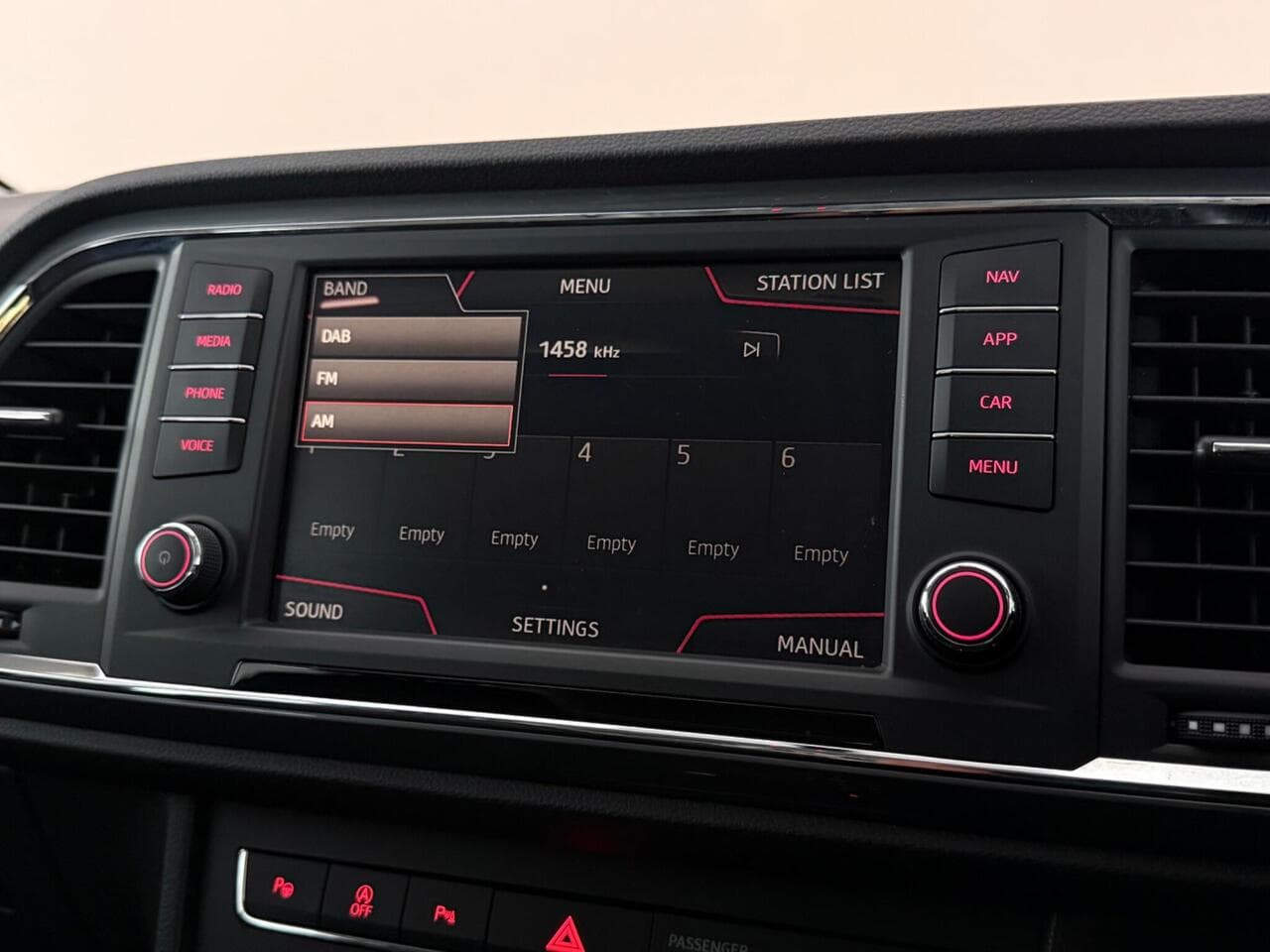 SEAT Ateca thumbnail Infotainment System