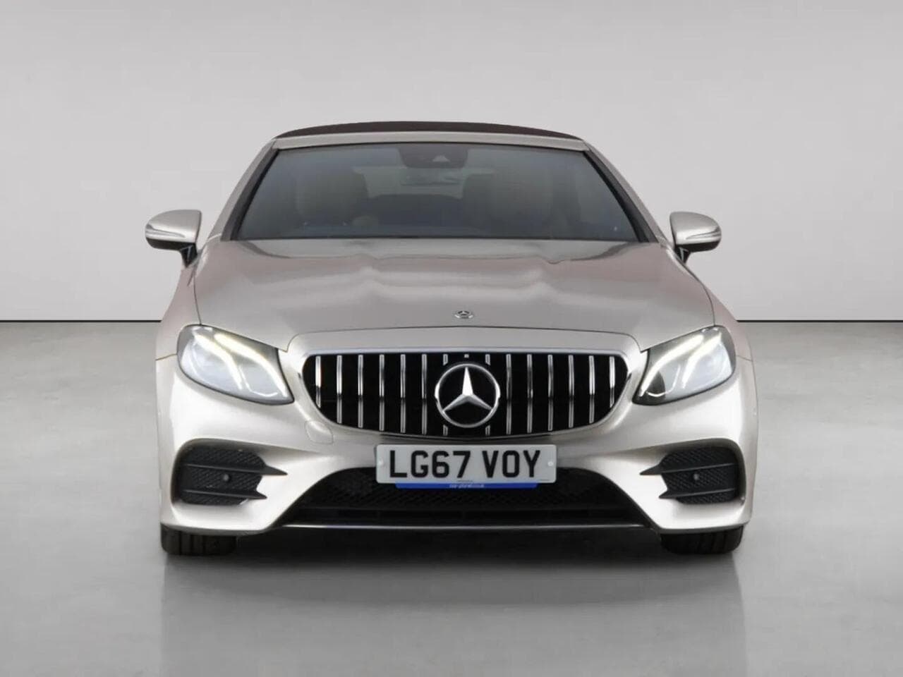 Mercedes-Benz E Class thumbnail Front
