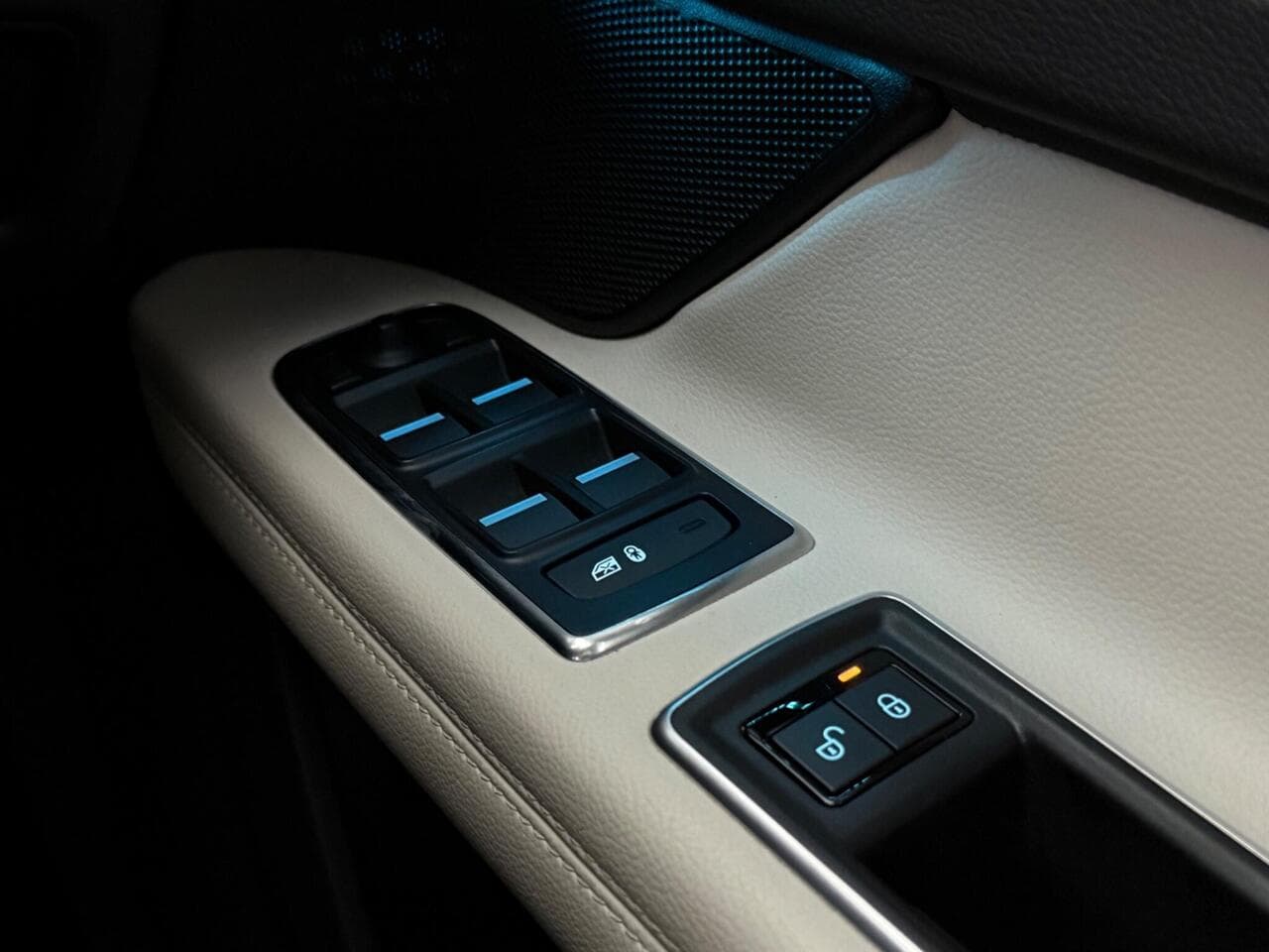 Jaguar XF thumbnail Misc Controls