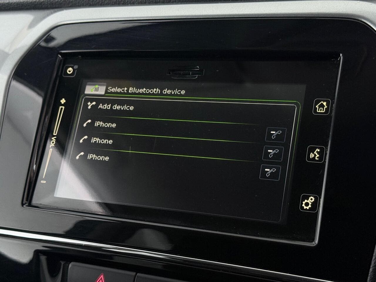 Suzuki Vitara thumbnail Infotainment System