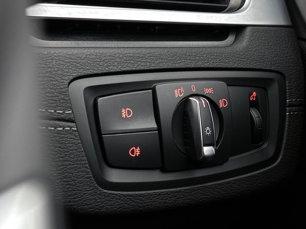 BMW X2 thumbnail Misc Controls