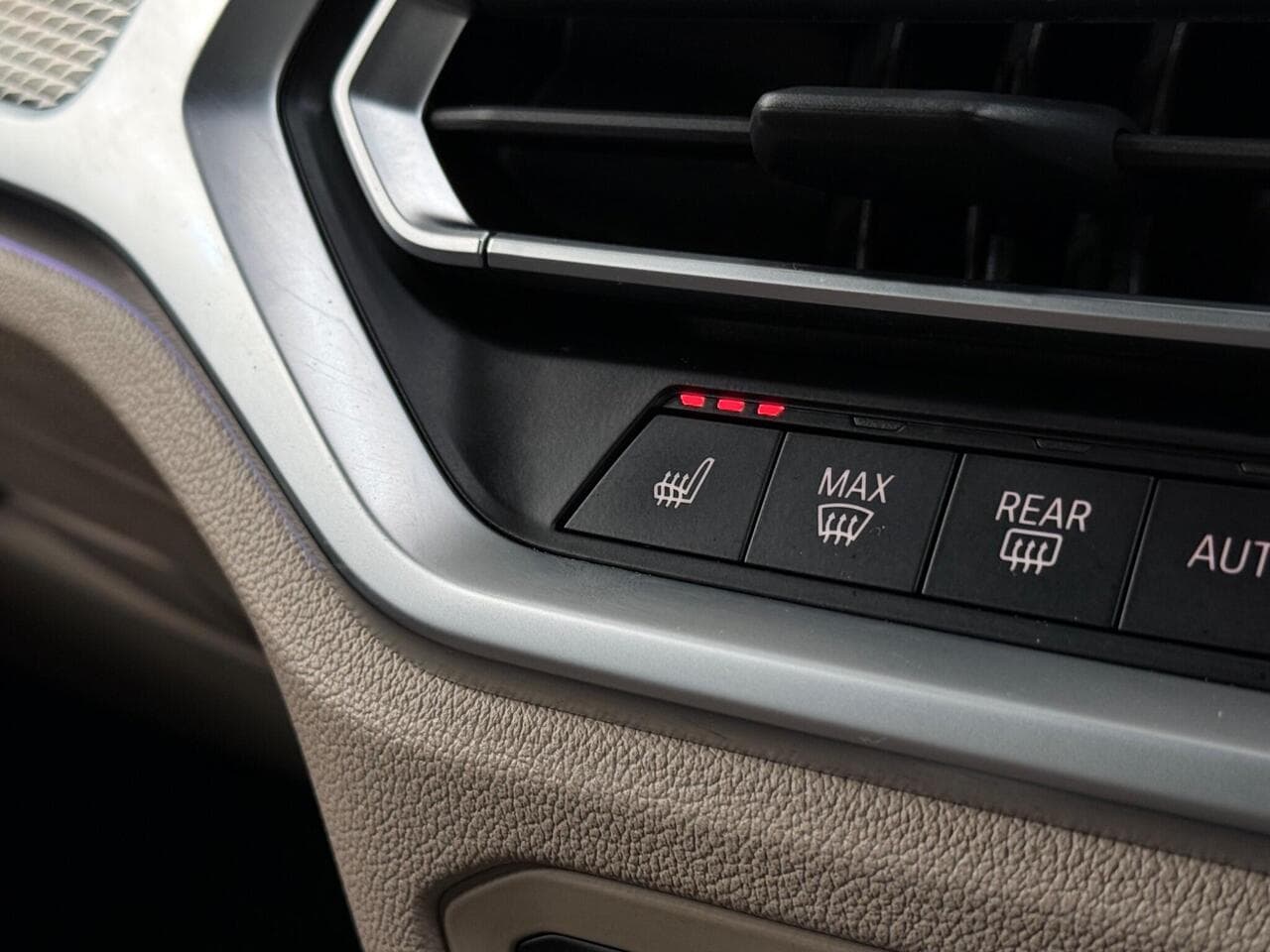 BMW 3 Series thumbnail Misc Controls