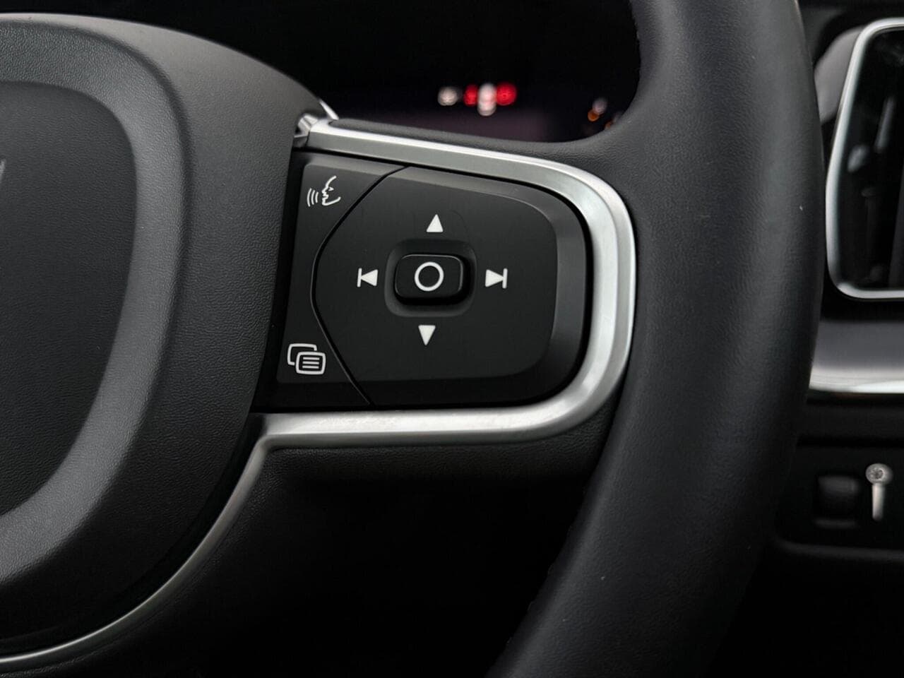 Volvo XC60 thumbnail Misc Controls