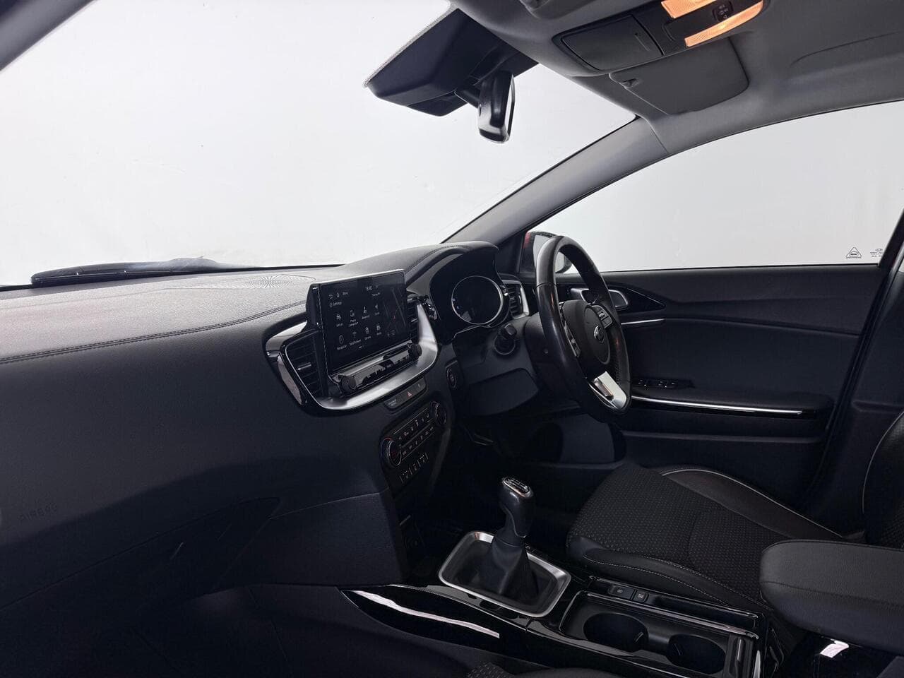 Kia XCeed thumbnail Interior Front