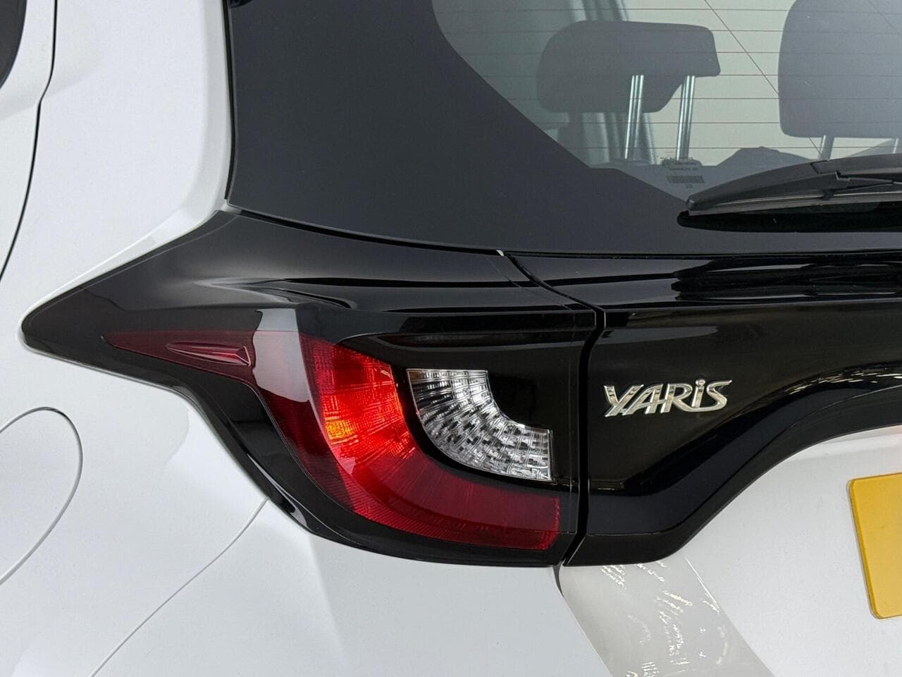 Toyota Yaris thumbnail Lights Rear