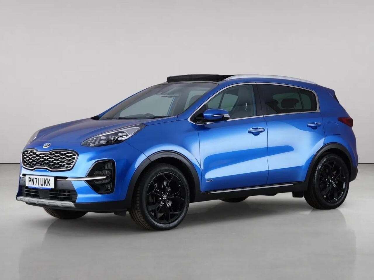 Kia Sportage thumbnail Front Left