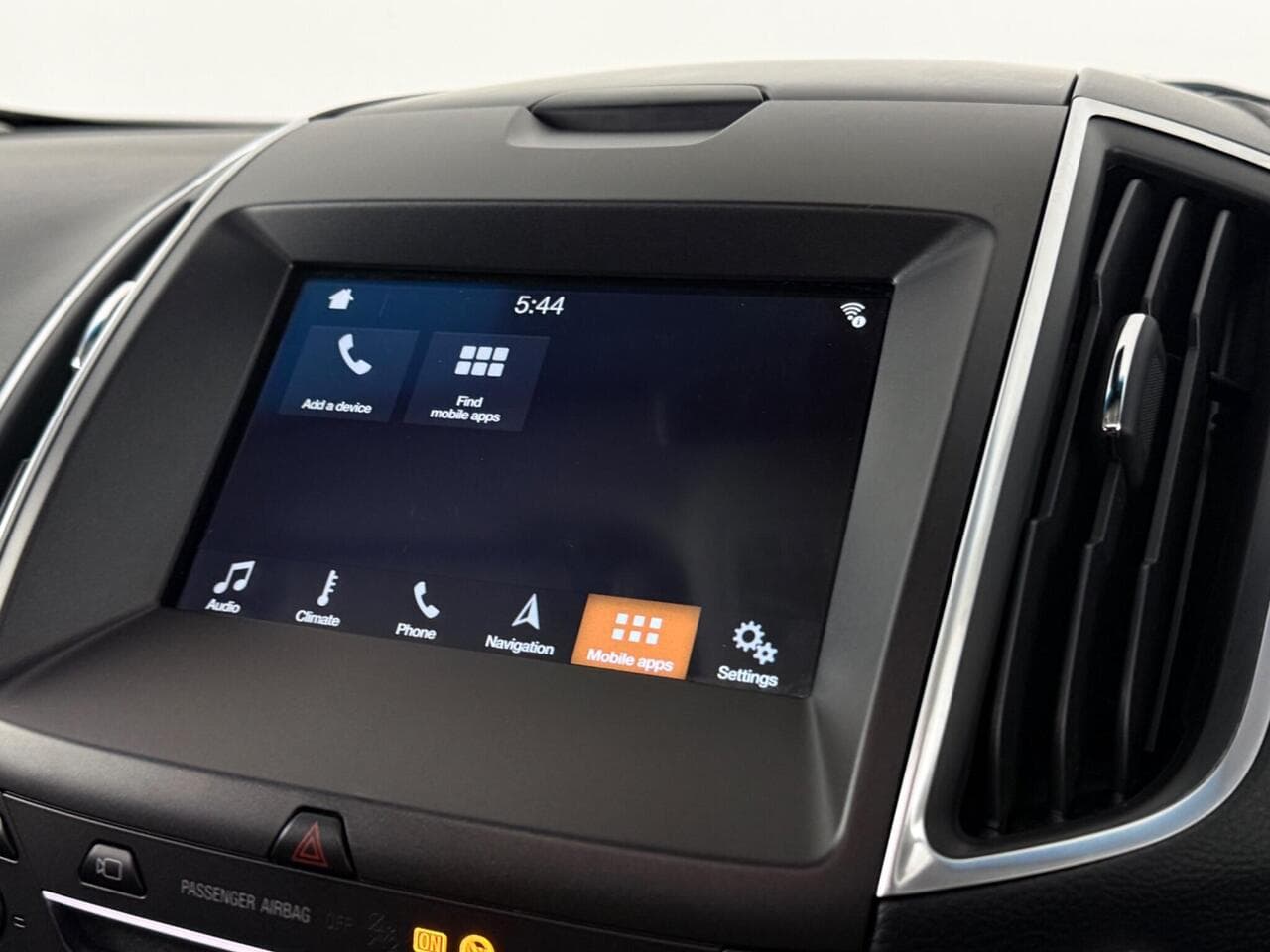 Ford Edge thumbnail Infotainment System
