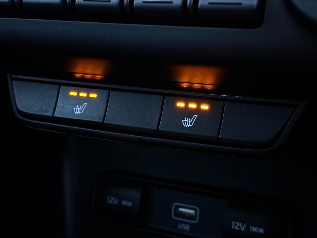 Kia Sportage thumbnail Misc Controls