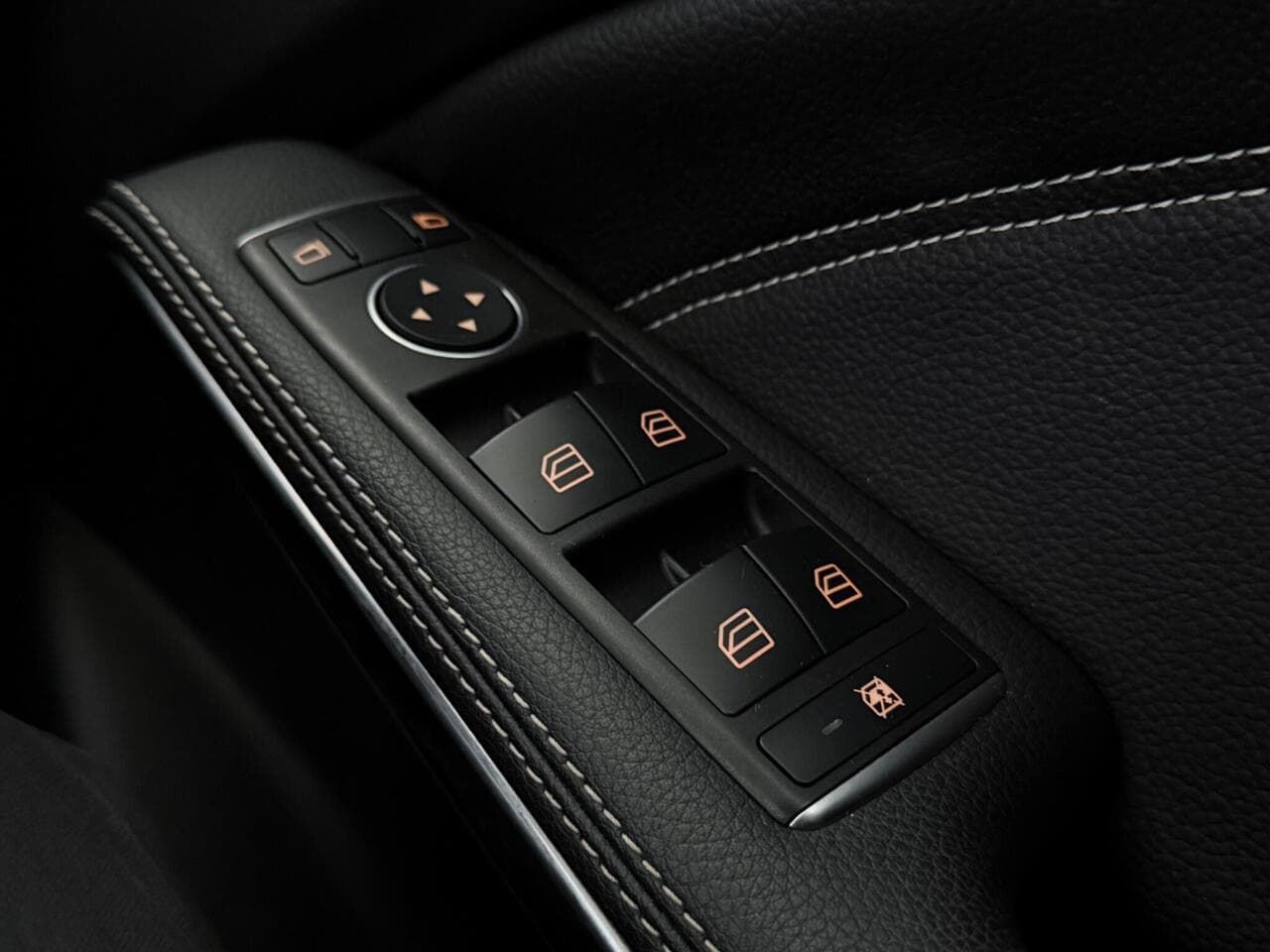 Mercedes-Benz A Class thumbnail Misc Controls