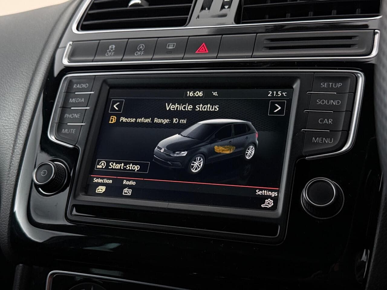 Volkswagen Polo thumbnail Infotainment System