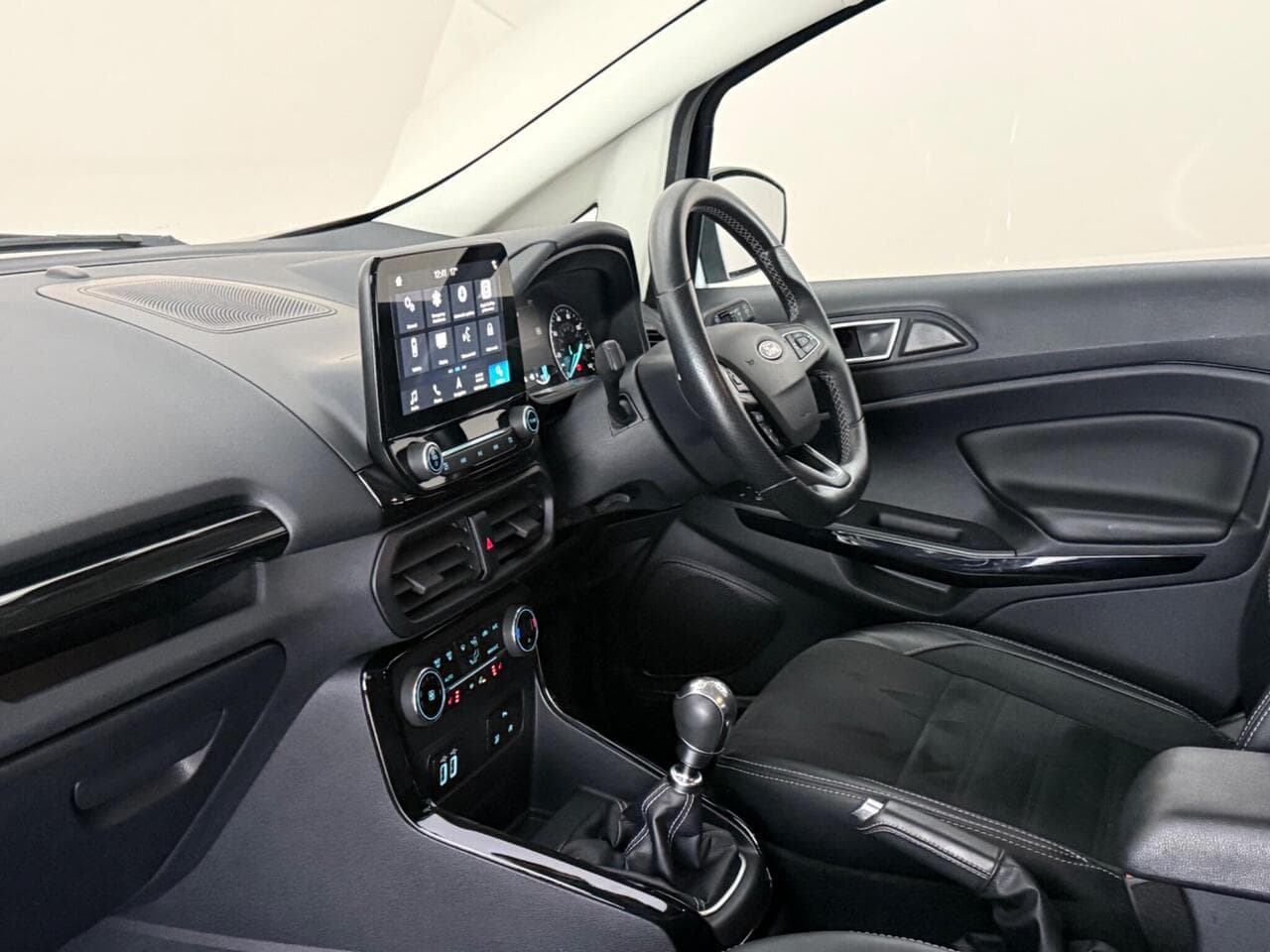 Ford EcoSport thumbnail Interior Front