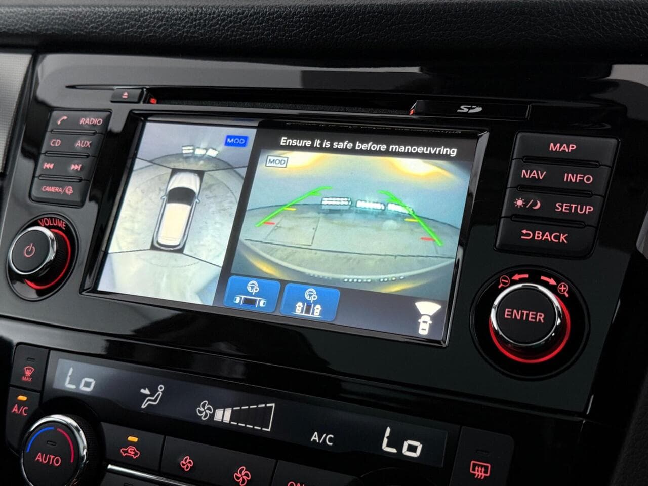Nissan Qashqai thumbnail Infotainment System