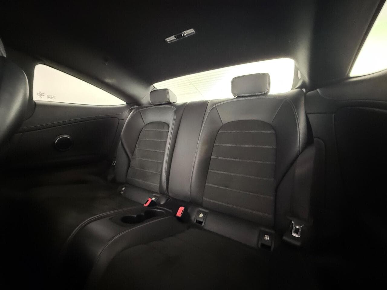 Mercedes-Benz C Class thumbnail Seats Rear
