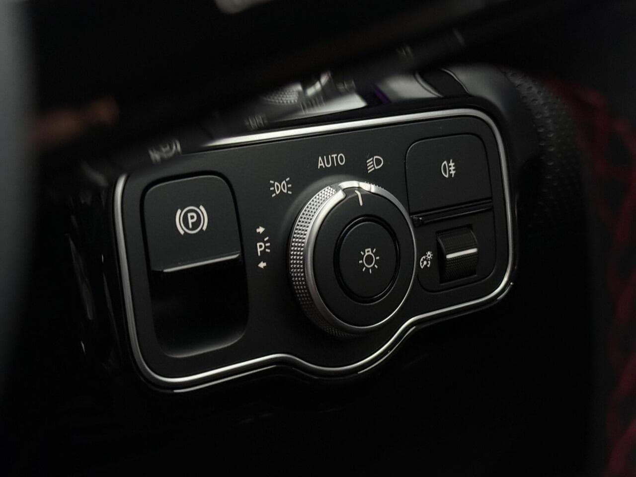 Mercedes-Benz A Class thumbnail Misc Controls