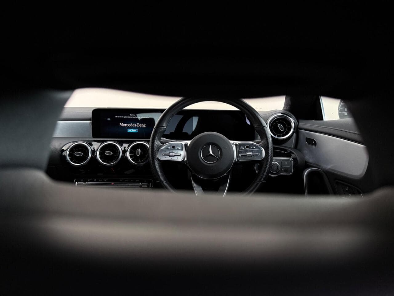 Mercedes-Benz CLA thumbnail Misc Controls