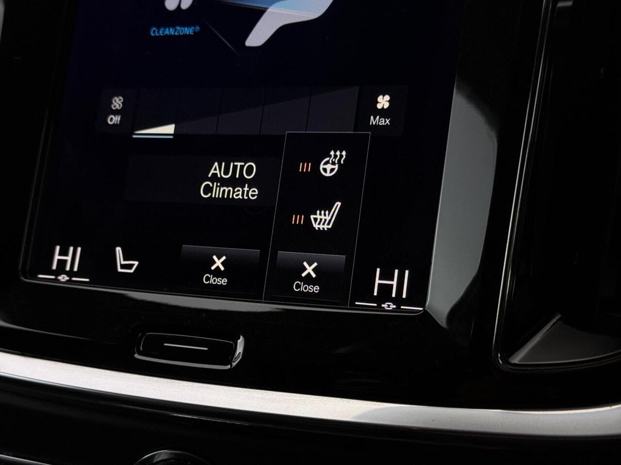 Volvo S60 thumbnail Infotainment System