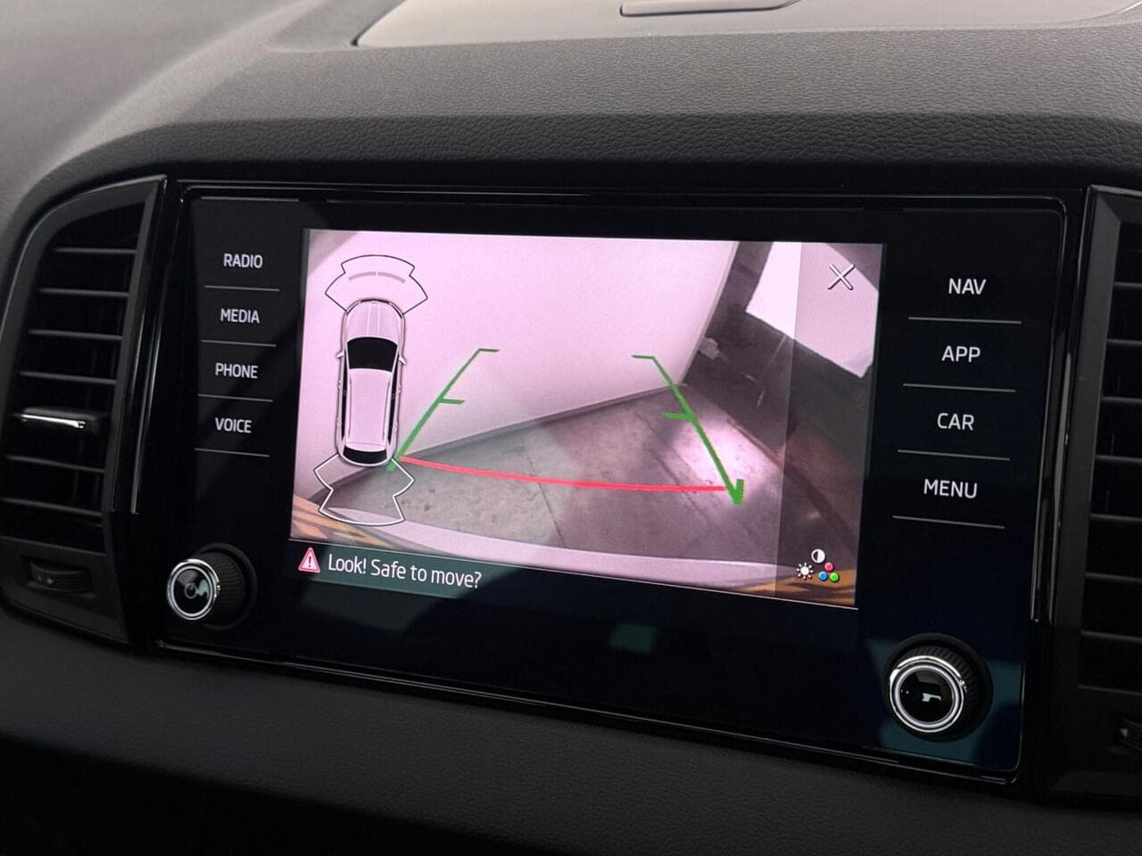 Skoda Karoq thumbnail Infotainment System